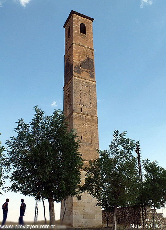 minara_kot-eyyubi_minaresi-silvan-fot.nejat_satici.jpg